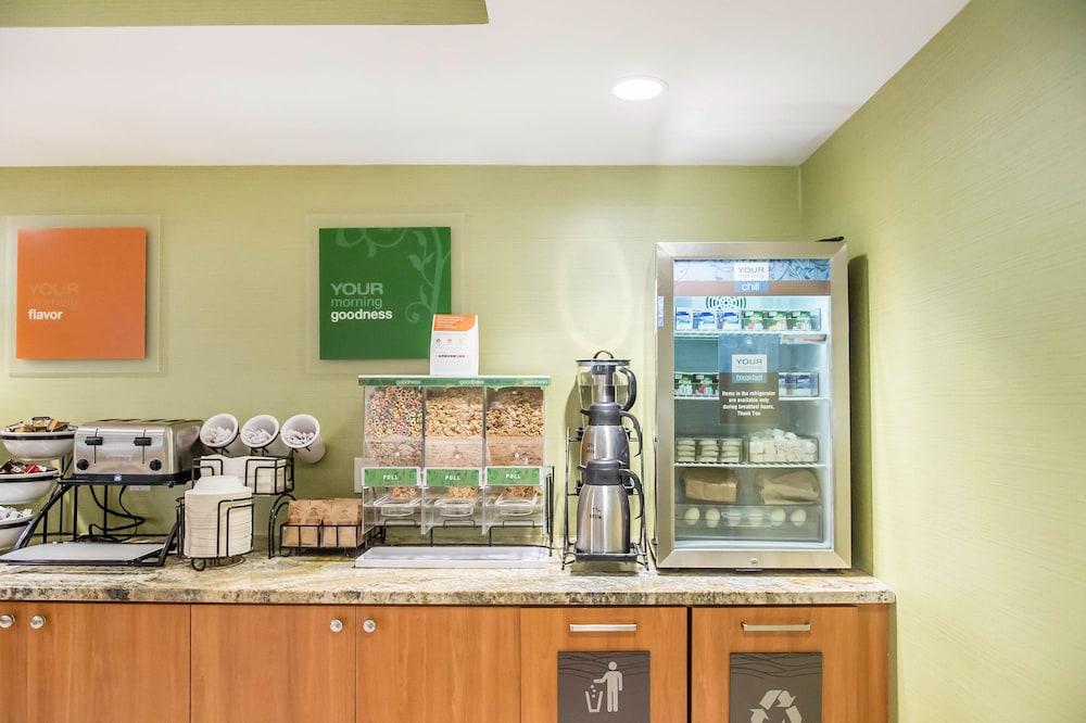 Comfort Inn Brockville Bagian luar foto