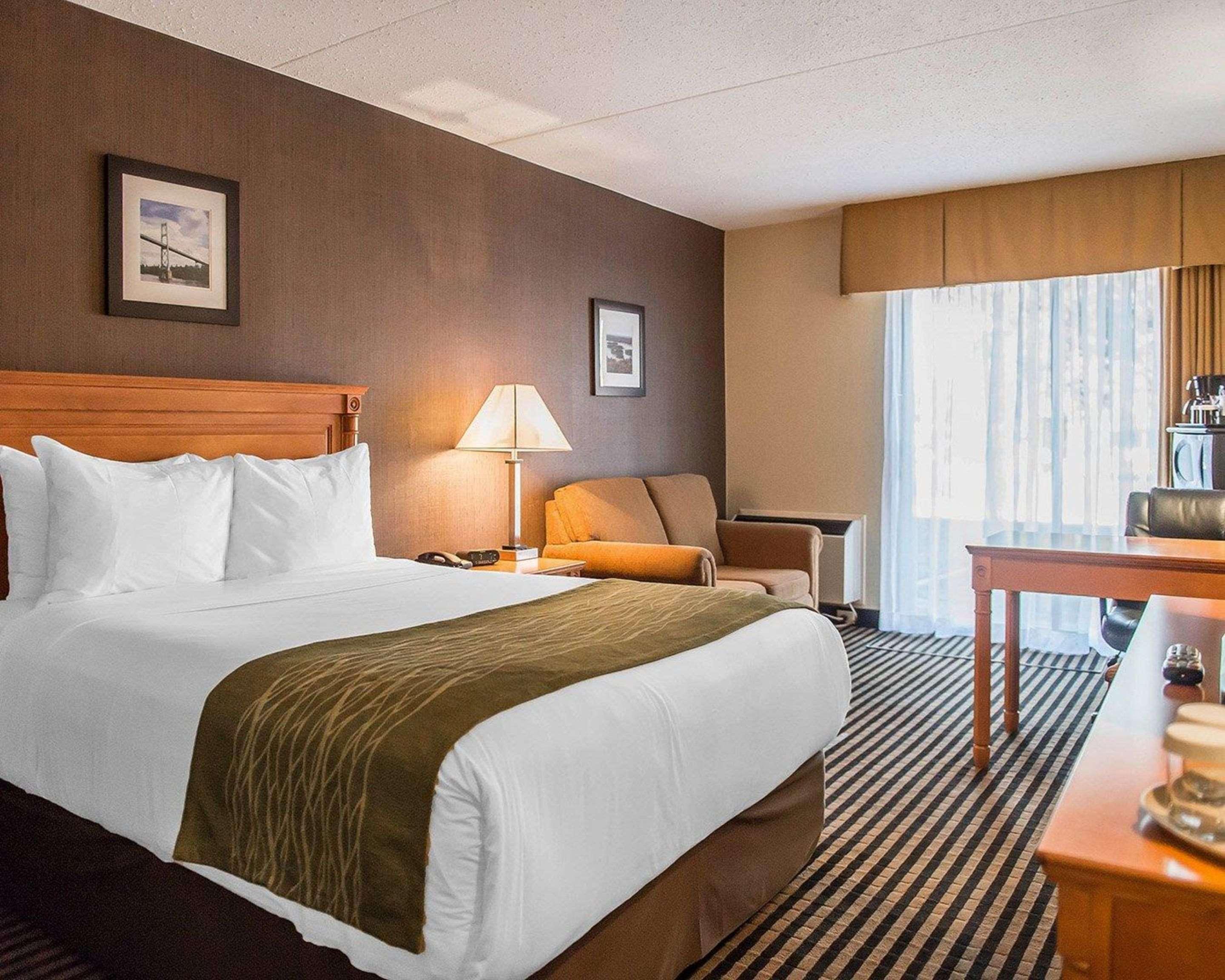 Comfort Inn Brockville Bagian luar foto