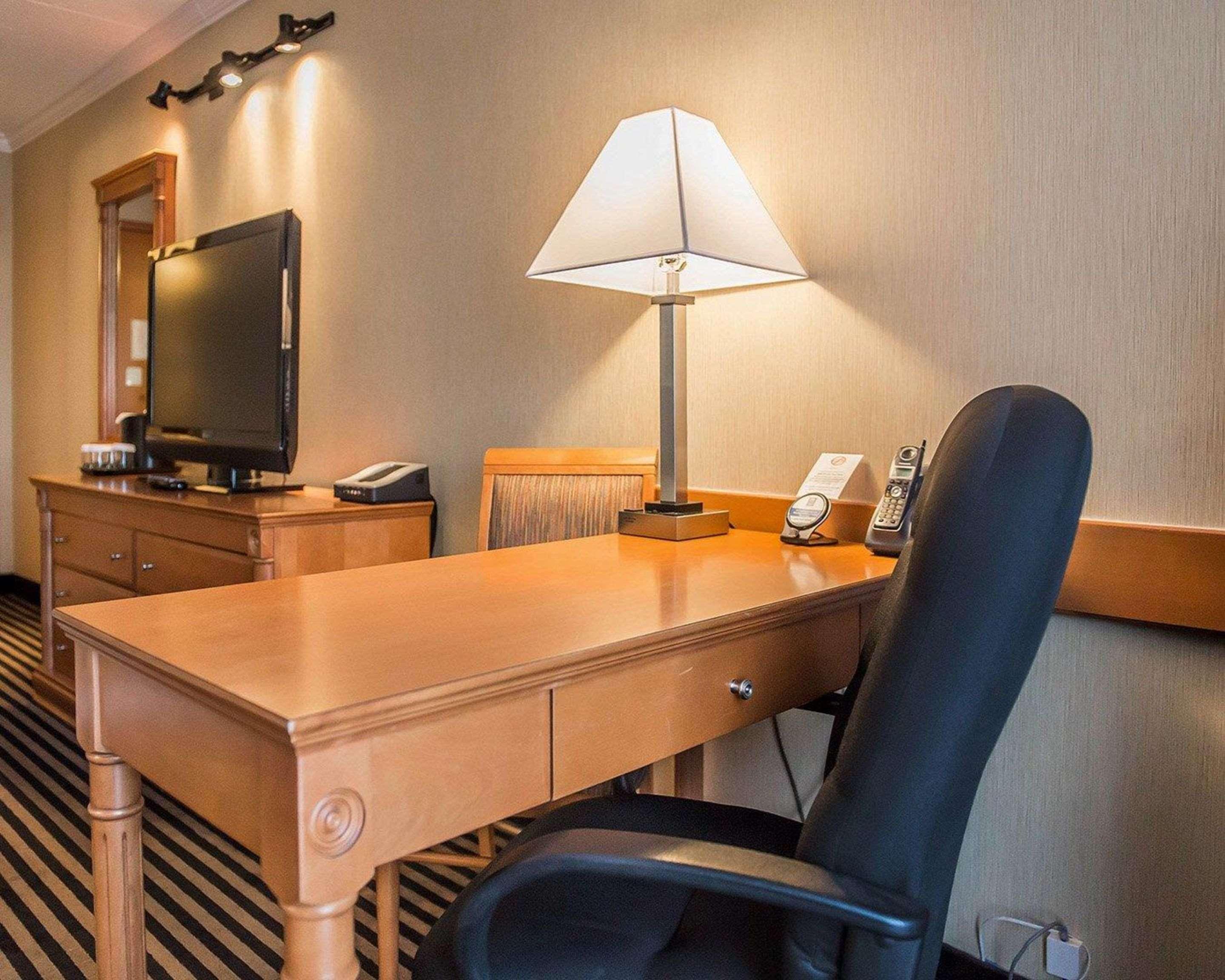 Comfort Inn Brockville Bagian luar foto