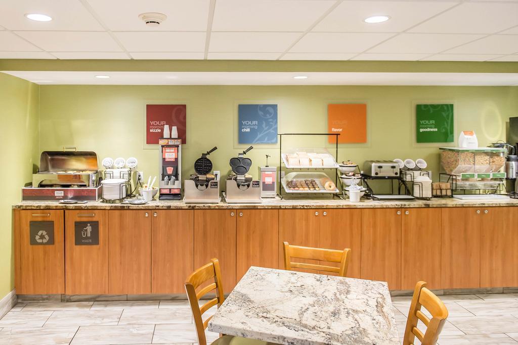 Comfort Inn Brockville Bagian luar foto