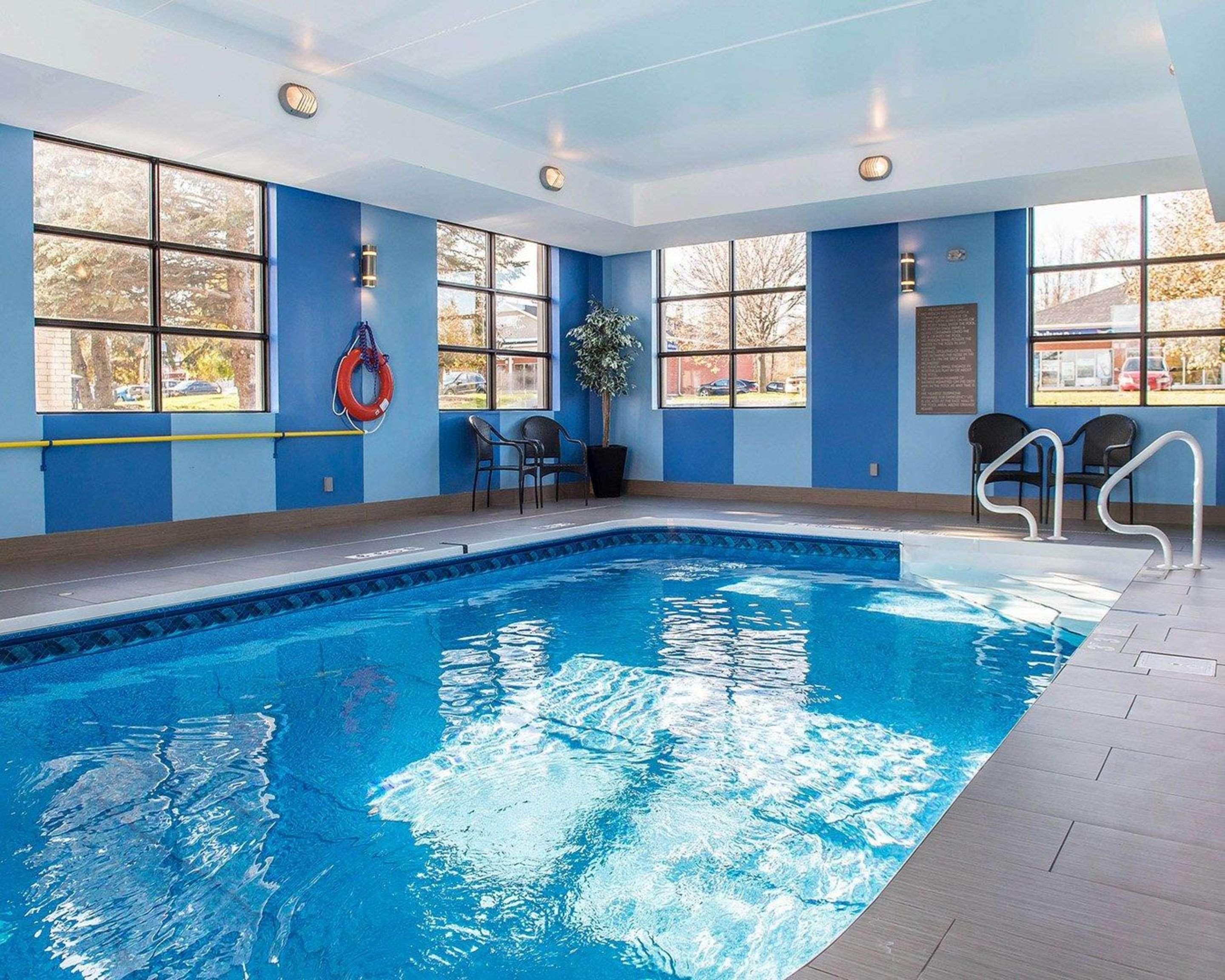 Comfort Inn Brockville Bagian luar foto