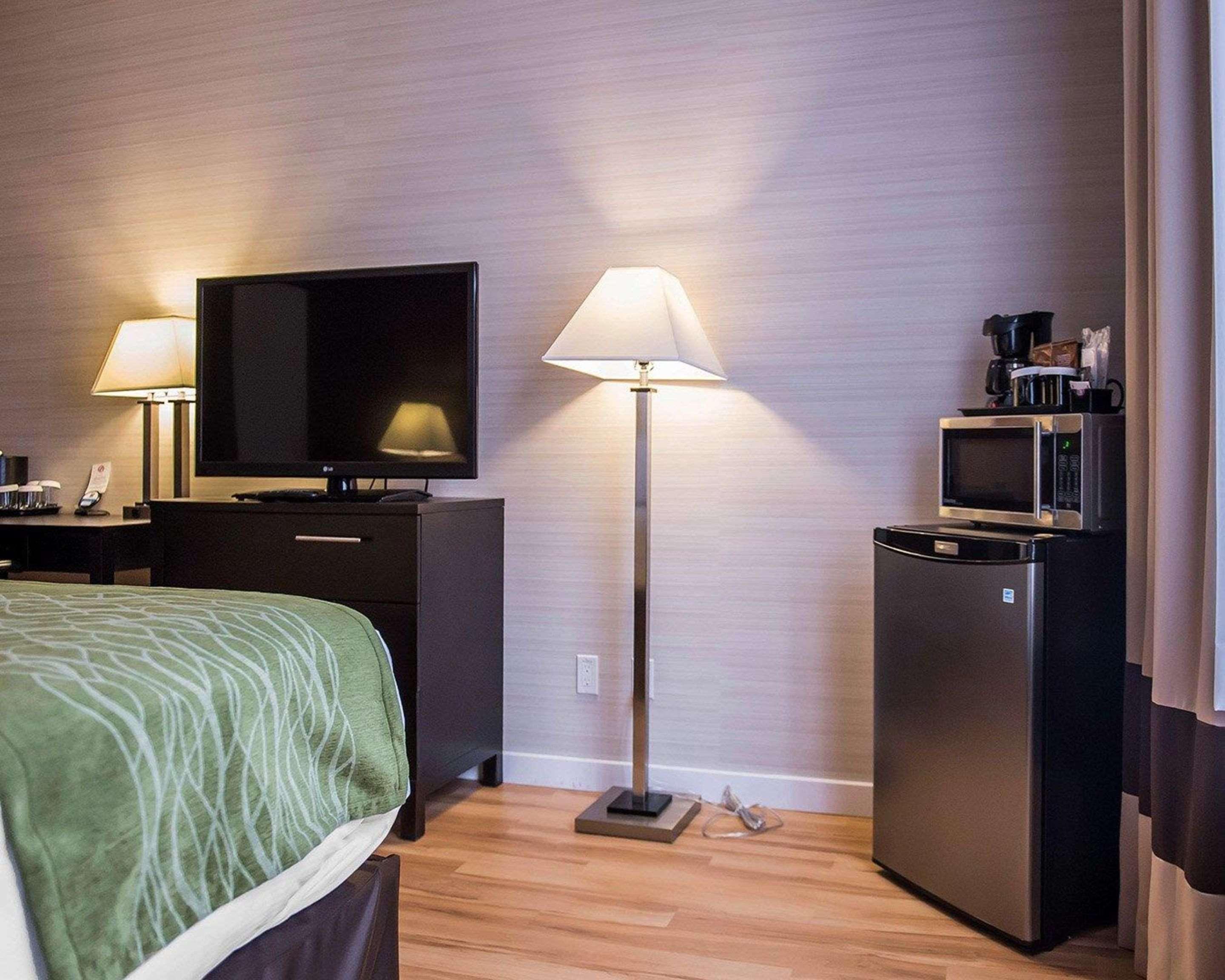 Comfort Inn Brockville Bagian luar foto