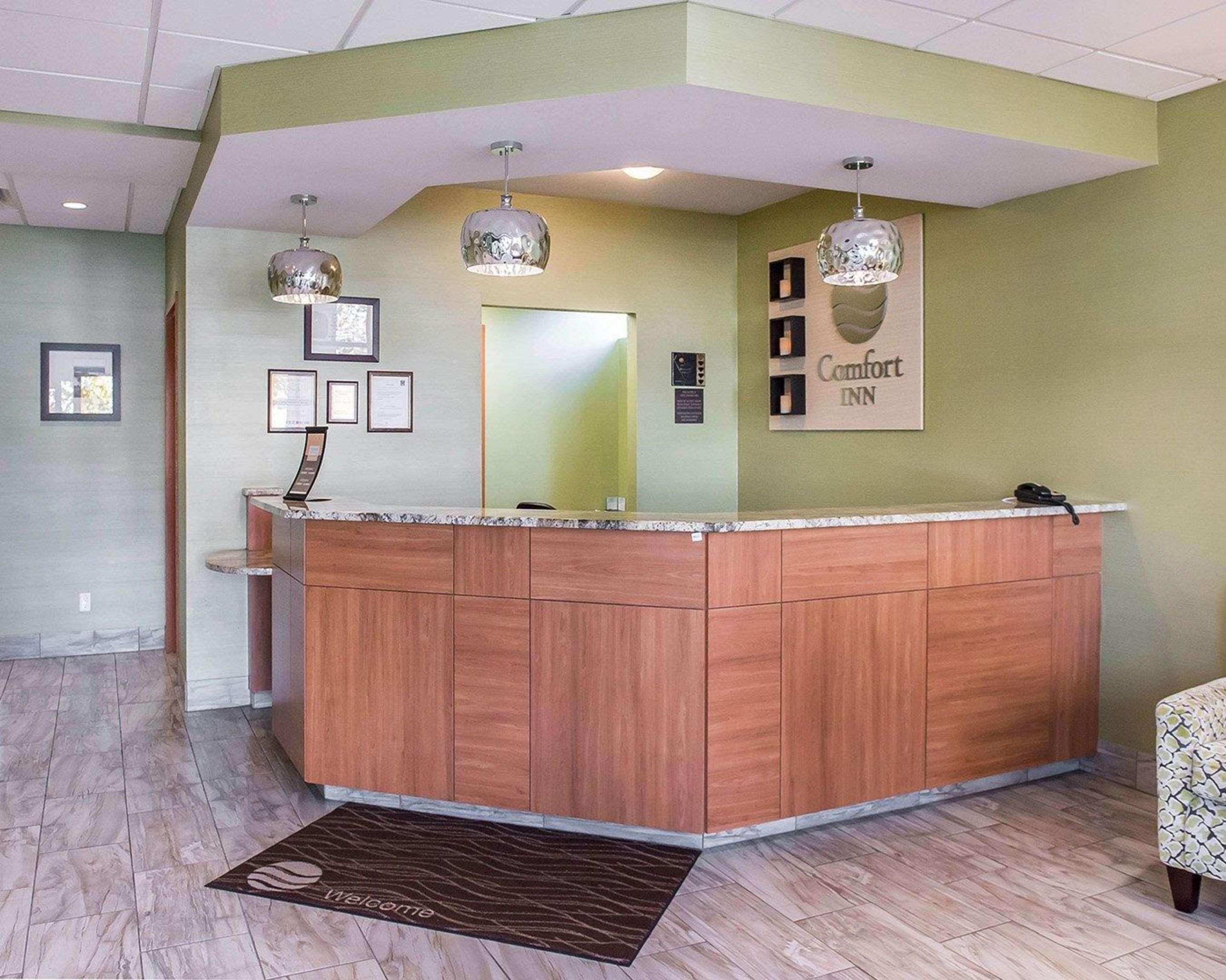 Comfort Inn Brockville Bagian luar foto