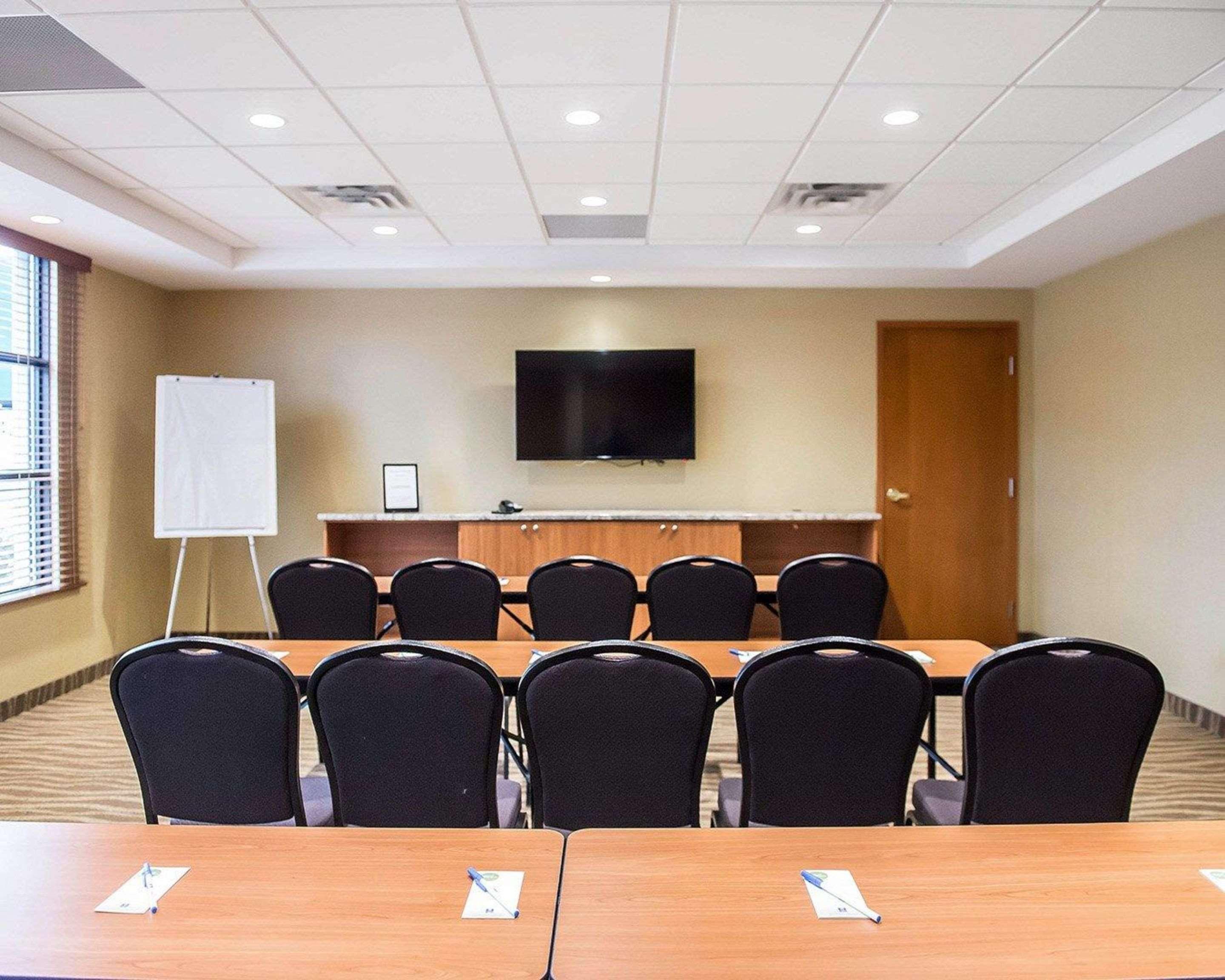 Comfort Inn Brockville Bagian luar foto