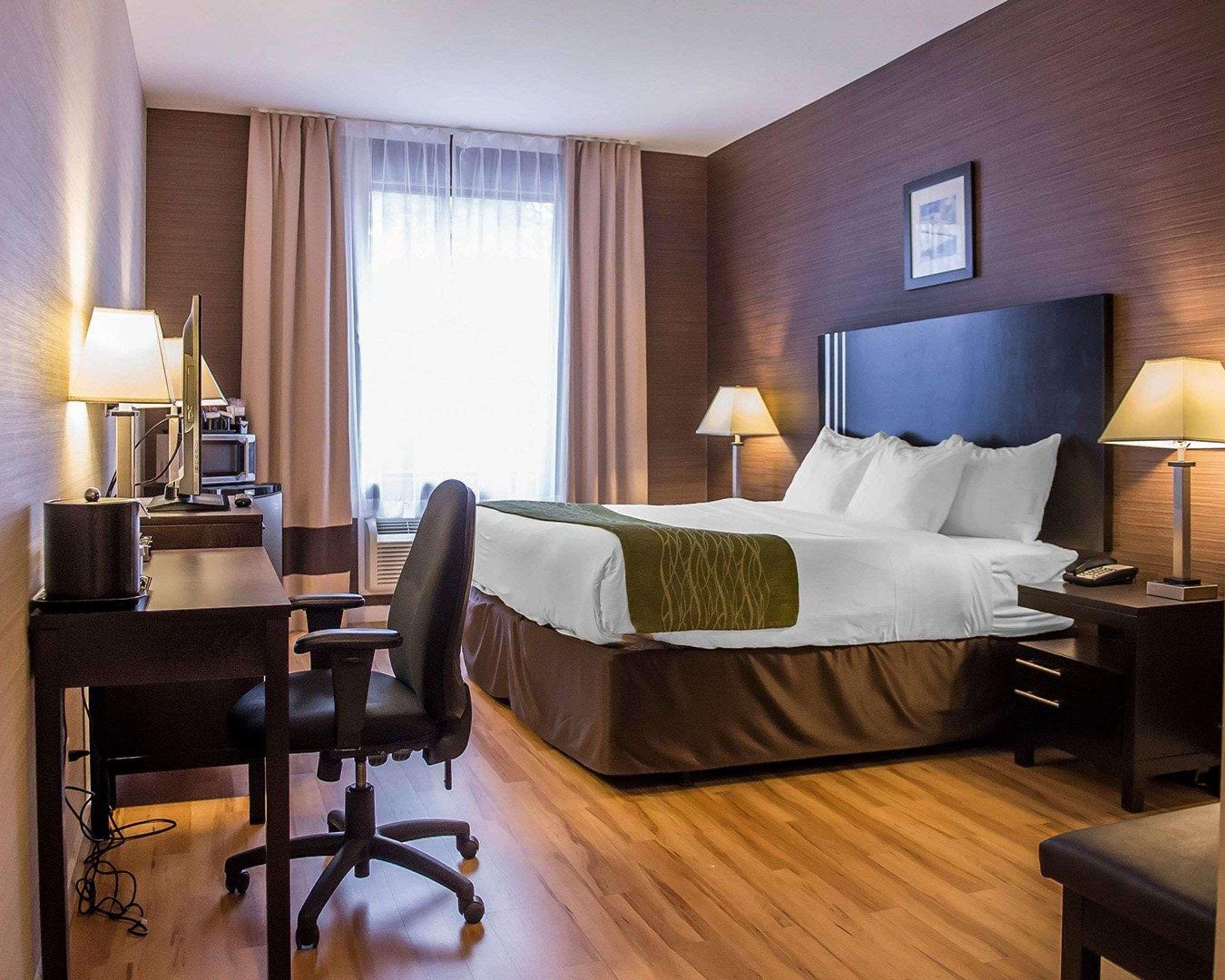 Comfort Inn Brockville Bagian luar foto