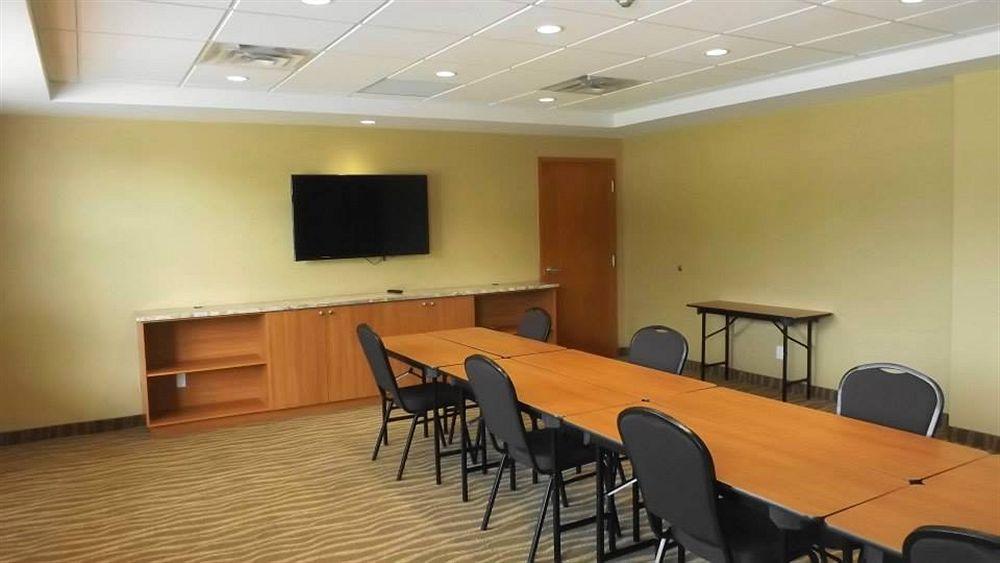 Comfort Inn Brockville Bagian luar foto