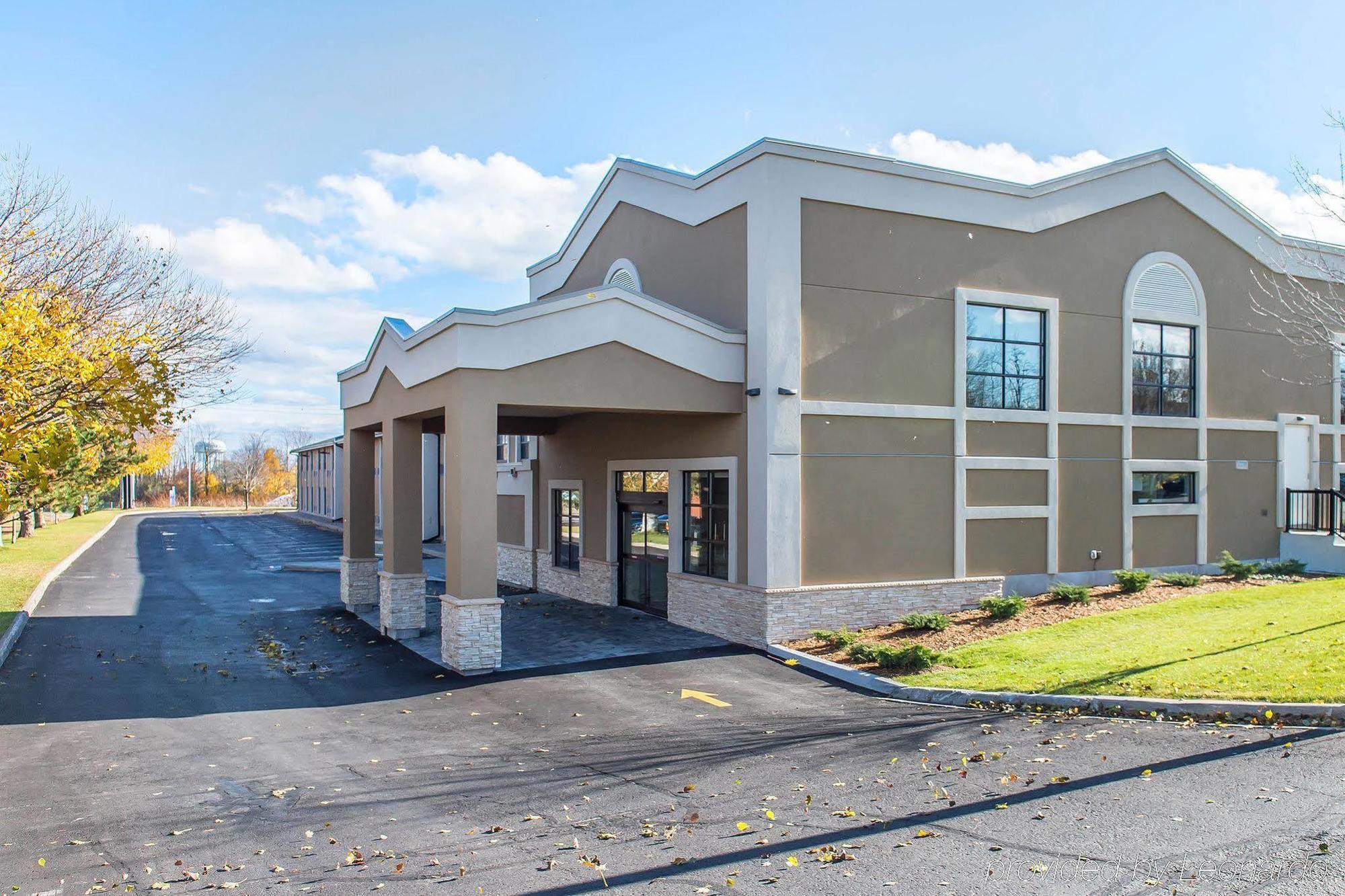 Comfort Inn Brockville Bagian luar foto