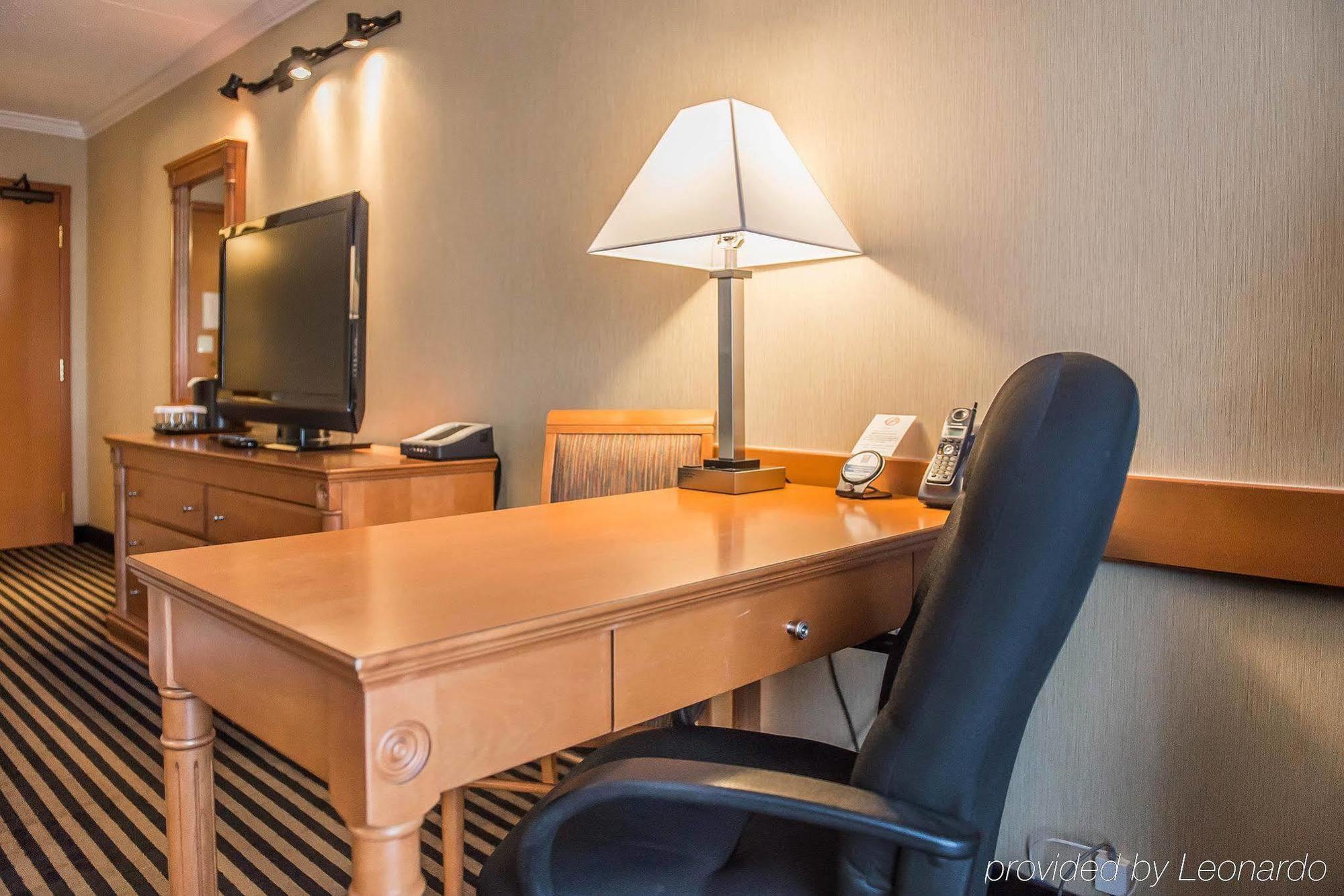 Comfort Inn Brockville Bagian luar foto